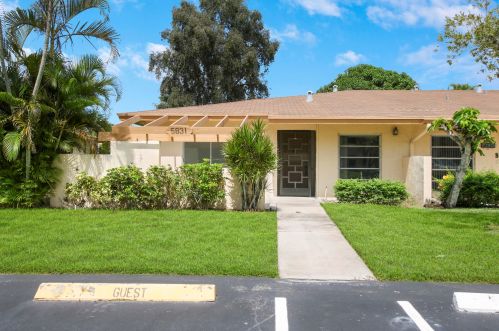 5831 Sugar Palm Ct, Delray Beach FL  33484-2070 exterior