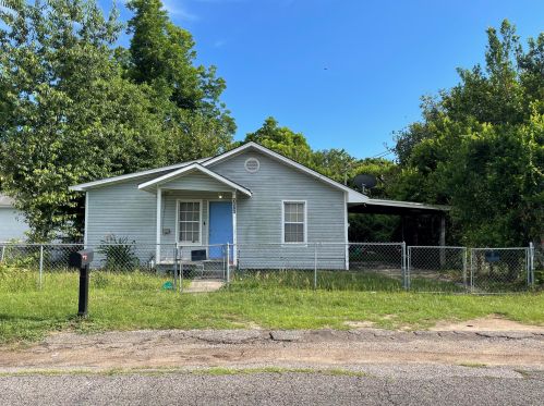 2303 Brainerd St, Pensacola FL  32505-6709 exterior