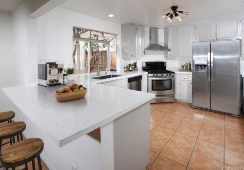 4333 Willow Glen St, Calabasas, CA 91302-1977