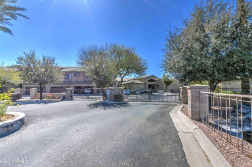 705 Queen Creek Rd, Chandler AZ  85248-3401 exterior