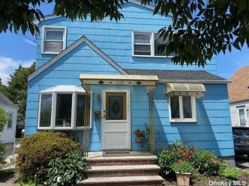 110 Litchfield Ave, Floral Park, NY 11003-2717