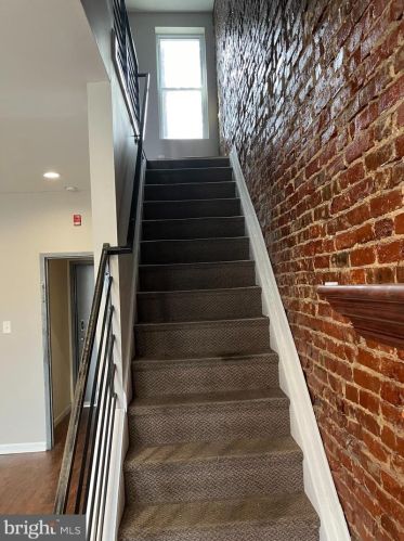 2024 Cambria St, Philadelphia, PA 19134-4004