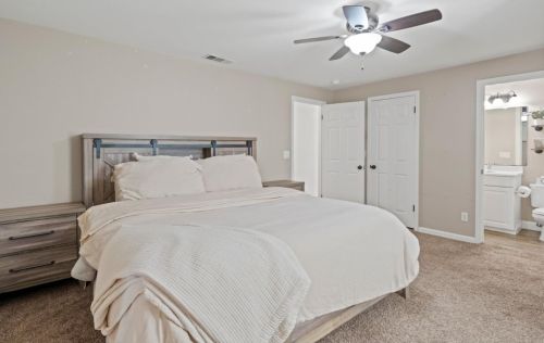 3130 Airline Hwy, Hollister CA  95023-9725 exterior