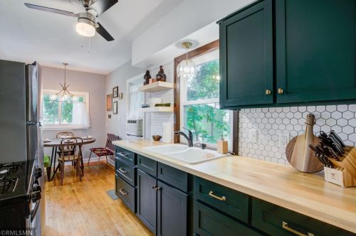 1889 Hawthorne Ave, Saint Paul, MN 55119-4513