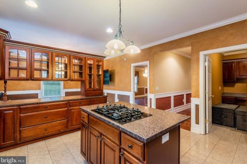 17 Westwind Dr, Lemoyne PA  17043-1233 exterior