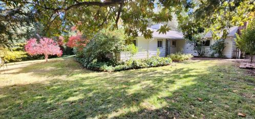 395 Spring St, Ukiah, CA 95482-4218