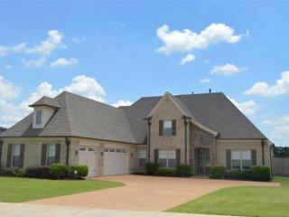 5504 Maple Landing Dr, Lakeland, TN 38002-7031