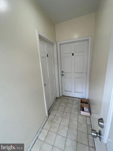 1025 Bainbridge St, Philadelphia PA  19147-1942 exterior