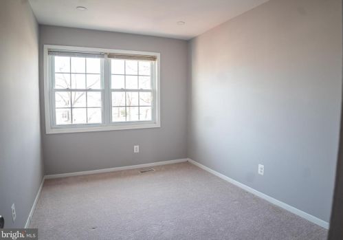 14796 Tamarack Pl, Woodbridge VA  22191-3136 exterior