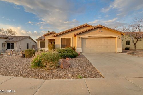 2446 Carla Vista Dr, Gilbert, AZ 85295-9148