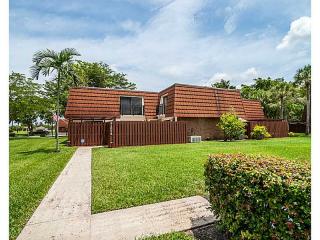 11874 9th Ct, Hollywood, FL