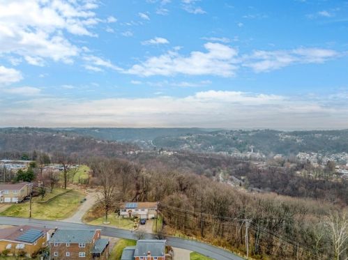 601 Diehl Dr, Mckeesport PA  15132-7420 exterior