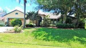 831 Gladiola Ave, Sebastian, FL 32958-6064