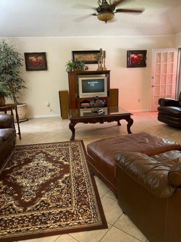 7100 Stonybrooke Dr, Fort Worth, TX 76182-3618