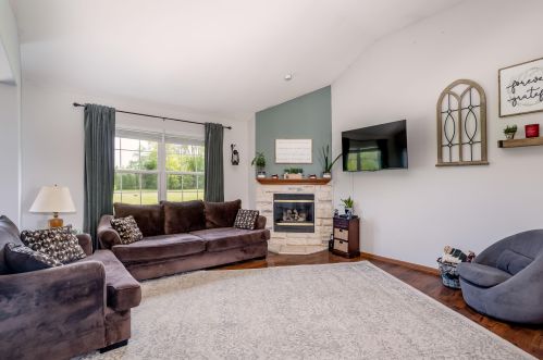 4953 Romans Way, Colgate WI  53017-9112 exterior