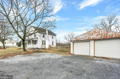 3090 Spring Rd, Carlisle PA  17013-8713 exterior