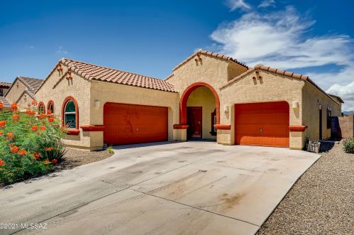 8272 Canvasback Ln, Tucson, AZ 85757-6807