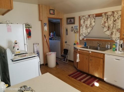 206 Homecrest Ave, Wadena MN  56482-1838 exterior