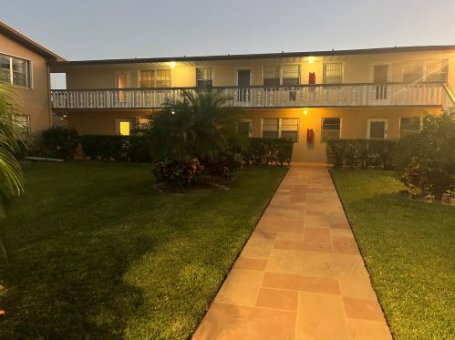 317 Windsor, West Palm Beach, FL 33417-2455