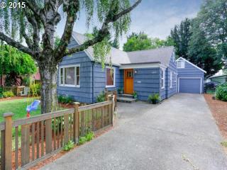 2214 92nd Ave, Portland OR  97266-5595 exterior