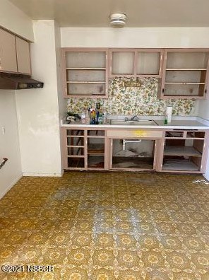 302 Obispo St, Guadalupe, CA 93434-1634