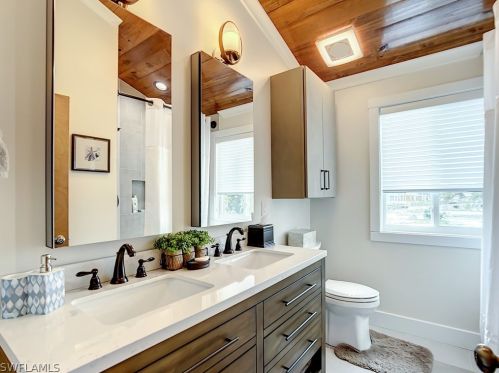 720 Matanzas Ct, Fort Myers Beach FL  33931-2120 exterior