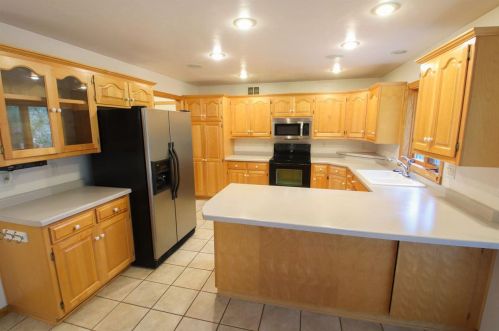 3443 Scottwood Dr, Green Bay, WI 54311-7253