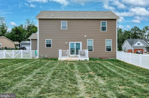 192 Winifred Dr, Hanover PA  17331 exterior