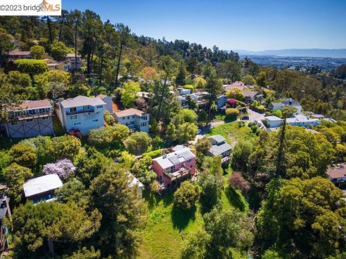 51 Chelton Ln, Oakland CA  94611-2514 exterior