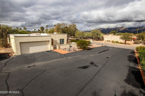 7204 Camino Vecino, Tucson AZ 85715-3418 exterior