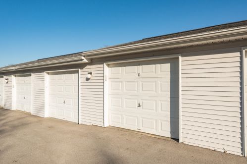 4220 Nolin Ct, Covington KY  41018-4104 exterior