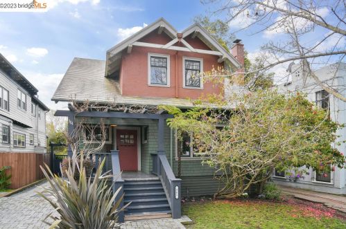 361 Alcatraz Ave, Oakland, CA 94618-1369