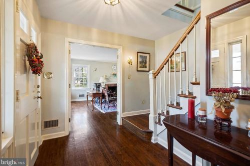 108 Pembrey Dr, Wilmington, DE 19803-2004