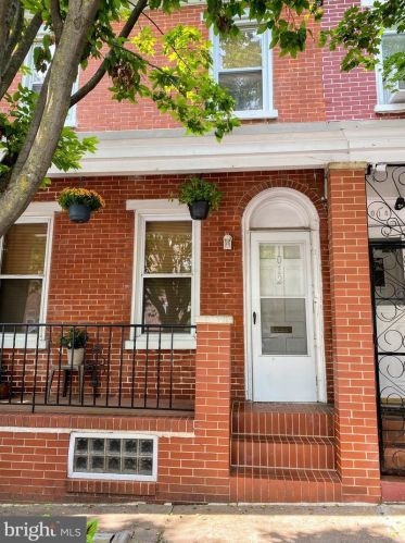 1012 5th St, Wilmington, DE 19805-3202