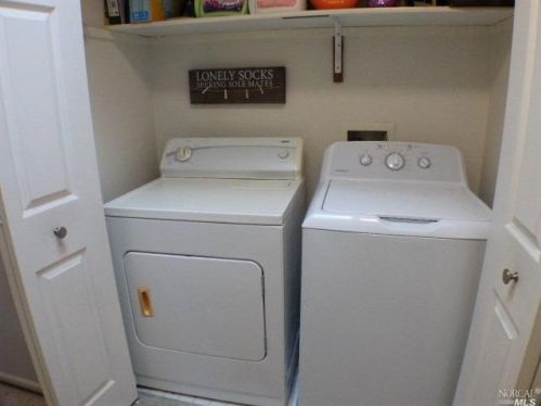 913 Kingwood St, Santa Rosa CA  95401-6509 exterior