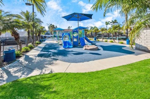 19924 Keswick Ln, Huntington Beach, CA 92646-4251