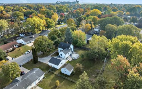 1285 Echo Ln, Green Bay, WI 54304-4239