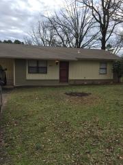 408 Cantrell St, Hot Springs, AR 71901-8275