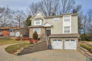 193 Clinton Ave, Tenafly, NJ 07670-2222