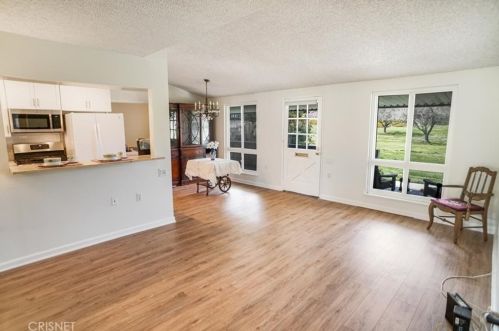 26861 Avenue Of The Oaks, Santa Clarita, CA 91321-5626