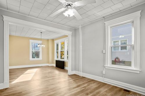234 Meriden Rd, Waterbury, CT 06705-1942