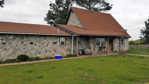 6155 Featherstone Rd, Coleman, OK 73432-8903