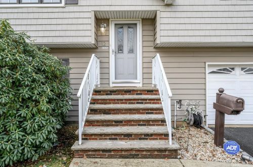 12 Thornton Ct, South Plainfield, NJ 07080-2920