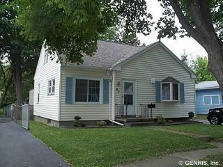 85 Strohm St, Rochester, NY 14612-4821