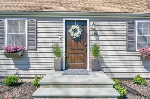 119 Westford Dr, Southport, CT 06890-1477
