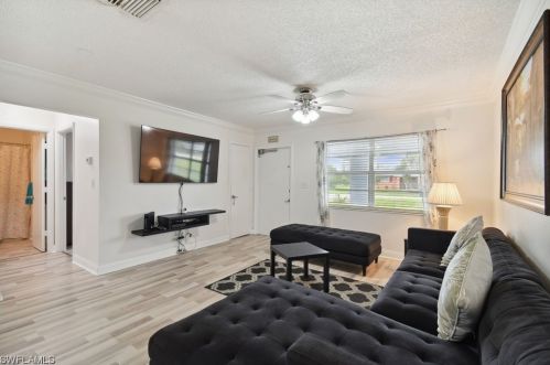 318 8th Ave, Lehigh Acres, FL 33936-1404