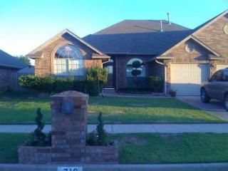716 Alamo Way, Mustang OK  73064-3655 exterior