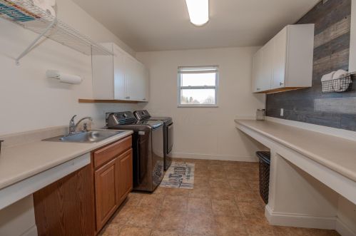 4500 Orangeberry Dr, Darbydale OH  43123-7924 exterior