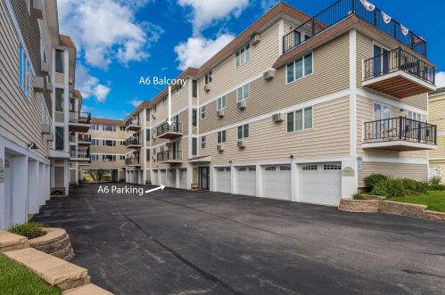 407 Ocean Blvd, Hampton, NH 03842-3621