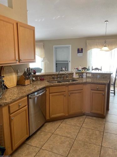 1700 13th Ter, Cape Coral, FL 33909-1640